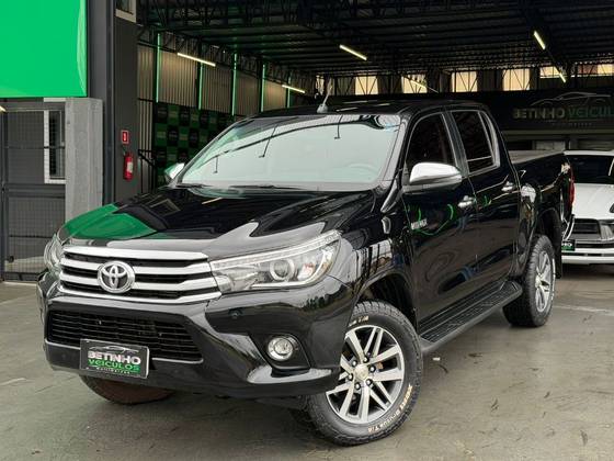 TOYOTA HILUX 2.8 SRX 4X4 CD 16V DIESEL 4P AUTOMÁTICO TOYOTA HILUX 2.8 SRX 4X4 CD 16V DIESEL 4P AUTOMÁTICO